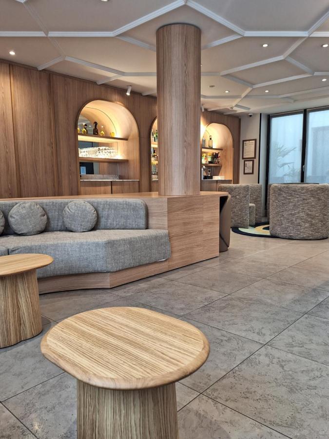 Mercure Paris Arc De Triomphe Wagram Zewnętrze zdjęcie