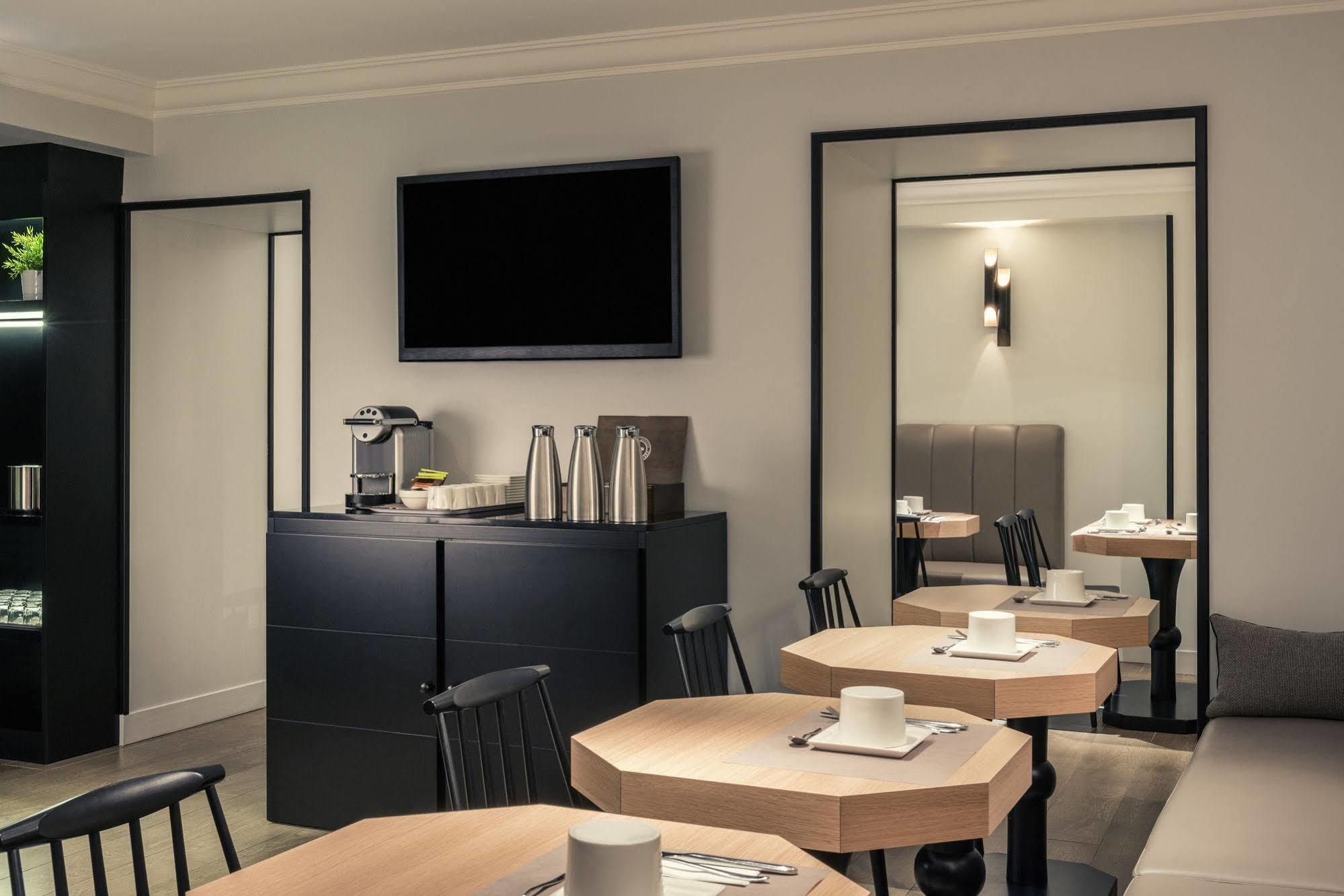Mercure Paris Arc De Triomphe Wagram Zewnętrze zdjęcie